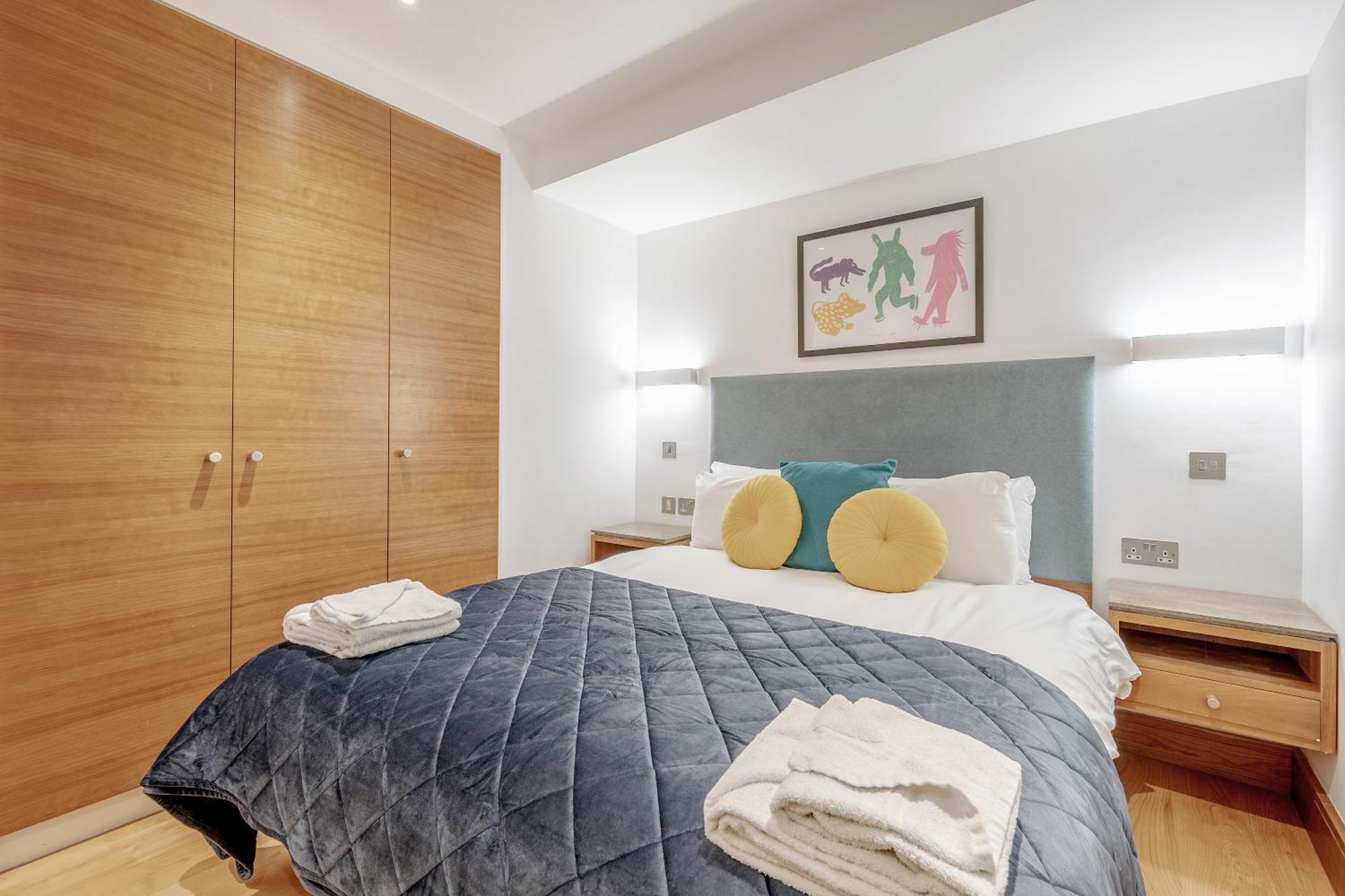 Kula - Tower Hill Apartment *
