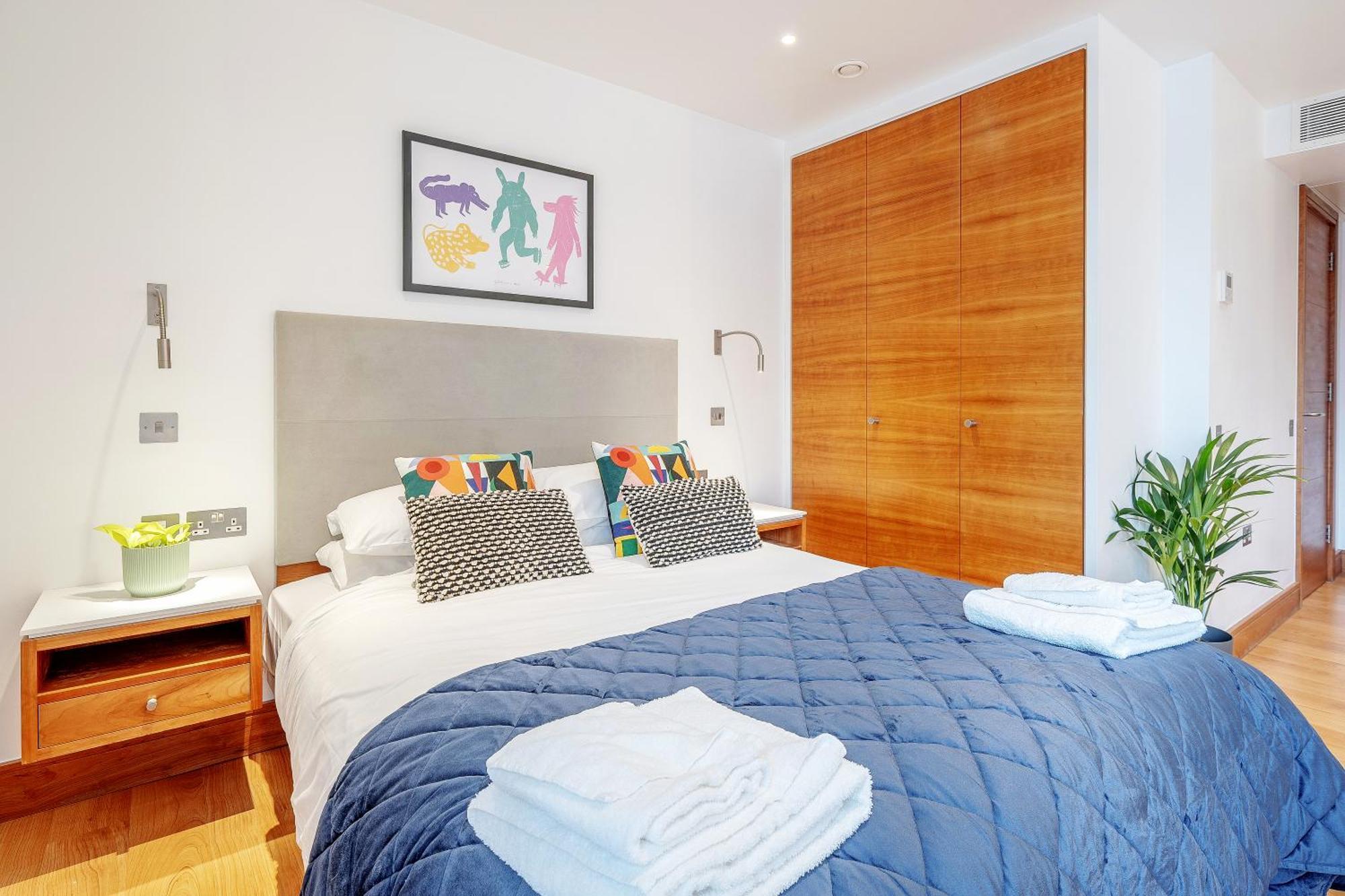 Kula - Tower Hill Apartment *